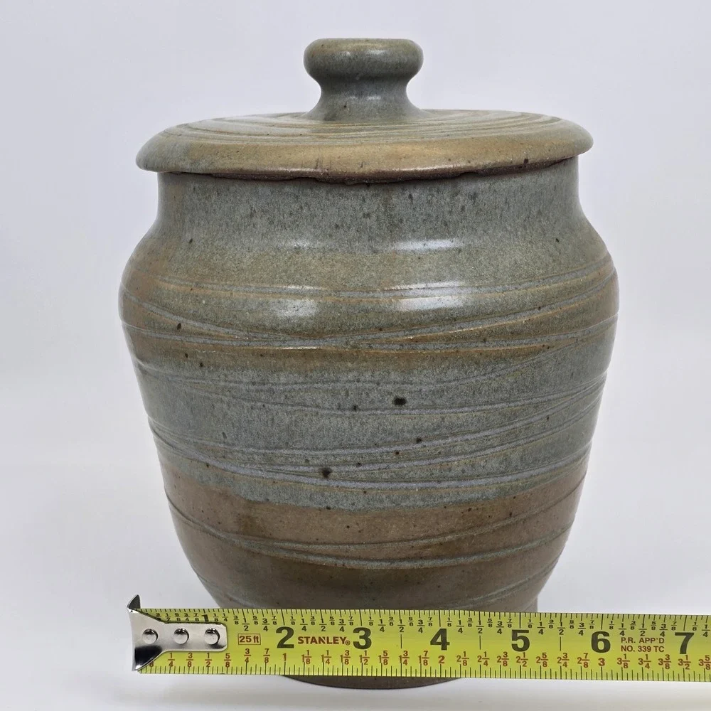 Vintage Studio Pottery Stoneware Canister Jar With Lid Green Brown Speckled 8.5